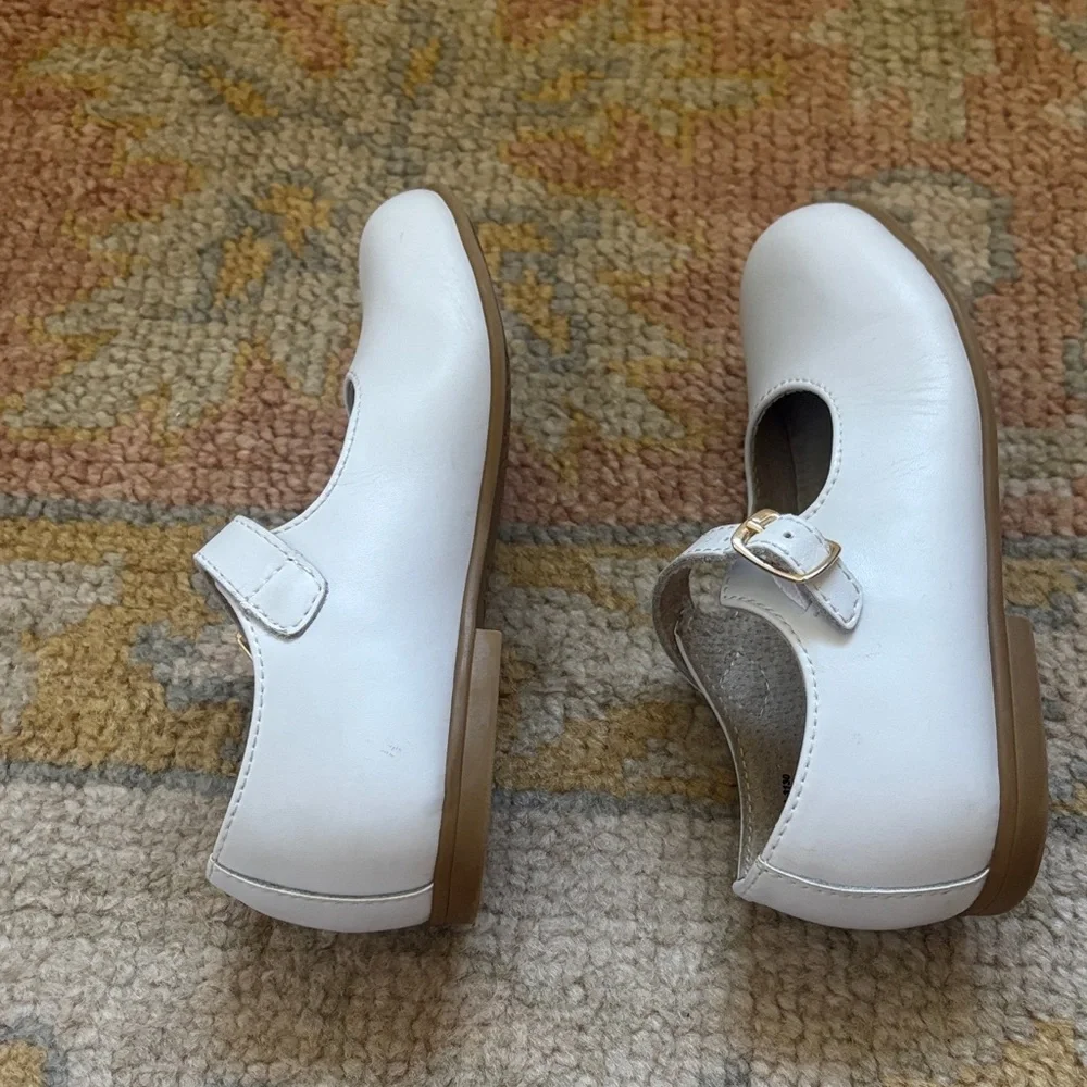 EUC Toddler Girls White Mary Jane Dress Shoes - Picture 3 of 6